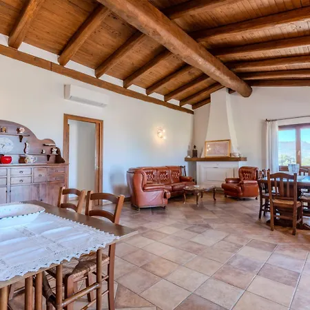 Splendido Stazzo Vista Mare Lu Fraili * Сан-Теодоро